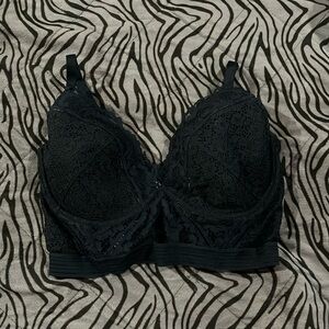 Victorias’s Secret lace bra. 36DD. Great condition!
